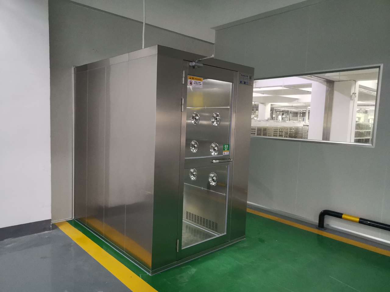 山東非嘗廚藝食品有限公司風淋室安裝